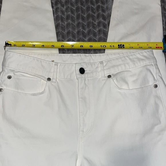 L.L. Bean Classic Fit Skinny Leg Jeans.  Size 10 - Picture 4 of 9